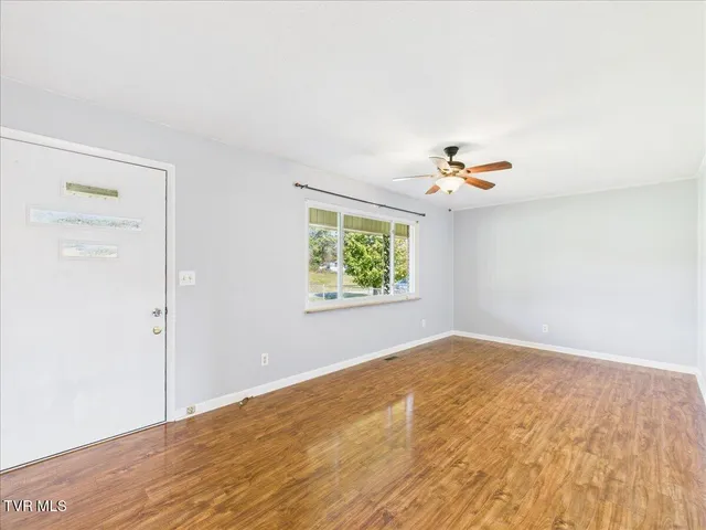 $190,000 | 161 Gardenia Drive, Ewing, VA 24248