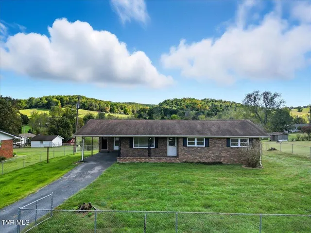 $190,000 | 161 Gardenia Drive, Ewing, VA 24248