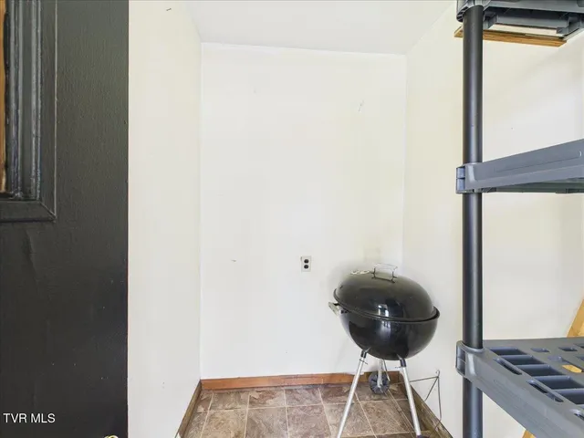 $190,000 | 161 Gardenia Drive, Ewing, VA 24248