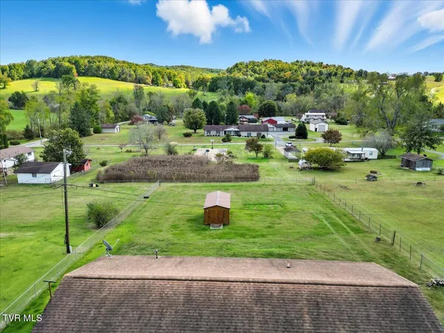 $190,000 | 161 Gardenia Drive, Ewing, VA 24248