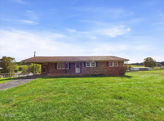 $190,000 | 161 Gardenia Drive, Ewing, VA 24248
