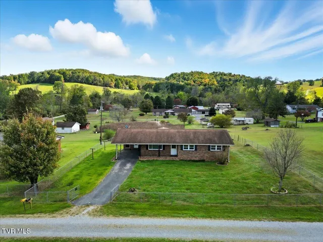 $190,000 | 161 Gardenia Drive, Ewing, VA 24248