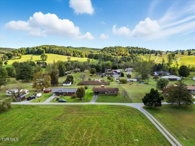 $190,000 | 161 Gardenia Drive, Ewing, VA 24248