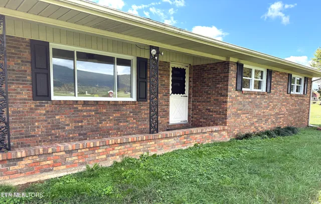 $190,000 | 161 Gardenia Drive, Ewing, VA 24248