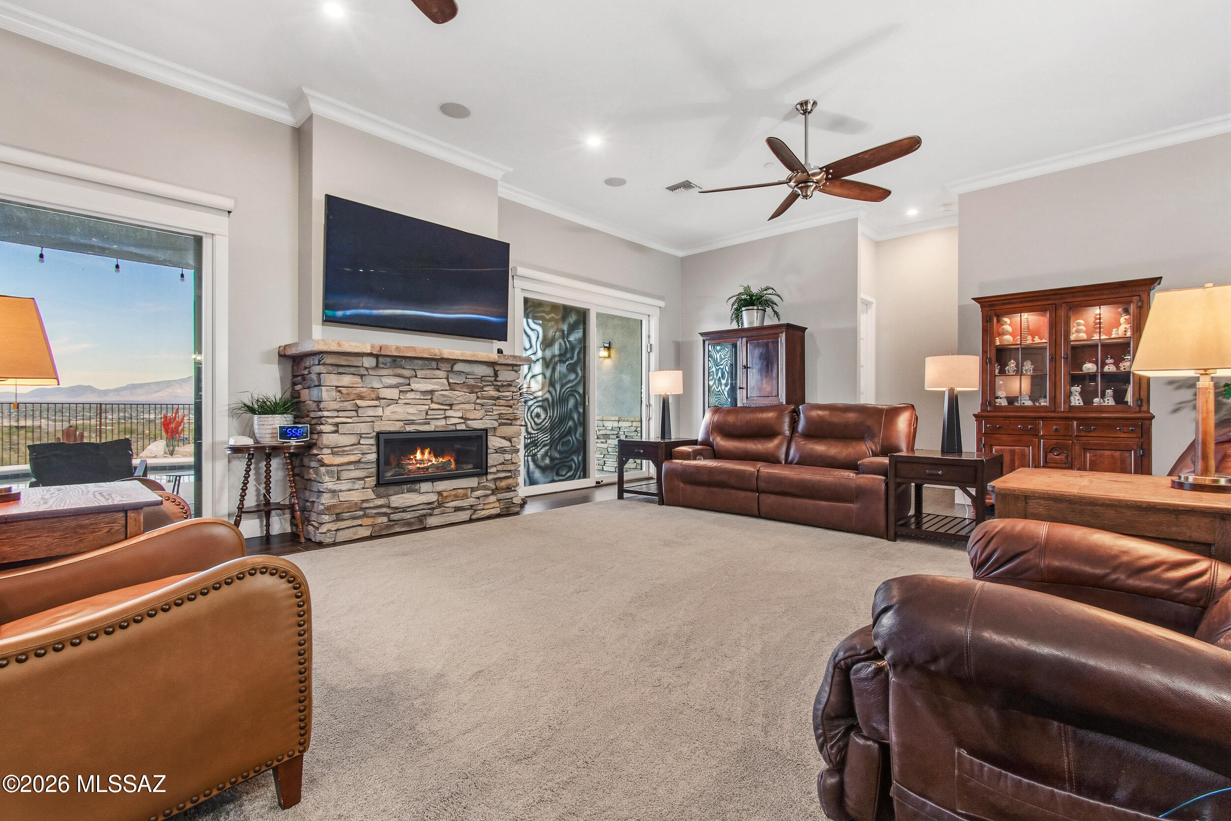 5790 North Abington Road Tucson, AZ 85743 - Photo 22 of 52 living room off of kitchen