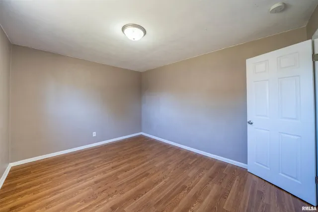 $199,900 | 1020 Mesa Drive, Peoria, IL 61607