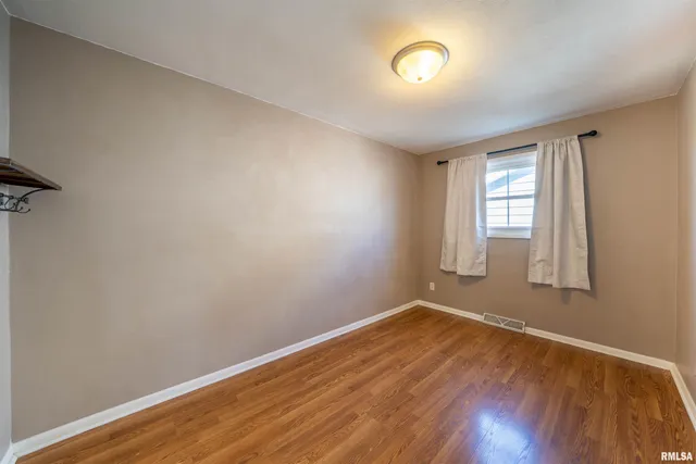 $199,900 | 1020 Mesa Drive, Peoria, IL 61607