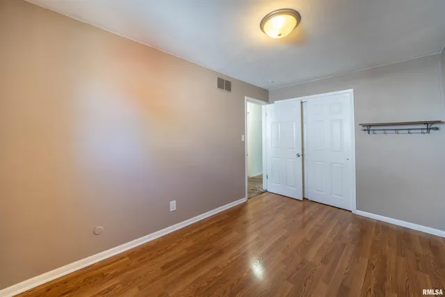 $199,900 | 1020 Mesa Drive, Peoria, IL 61607