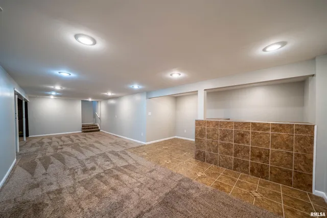 $199,900 | 1020 Mesa Drive, Peoria, IL 61607