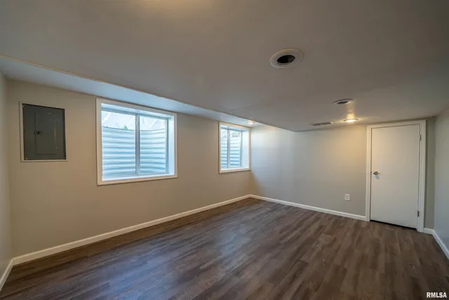 $199,900 | 1020 Mesa Drive, Peoria, IL 61607