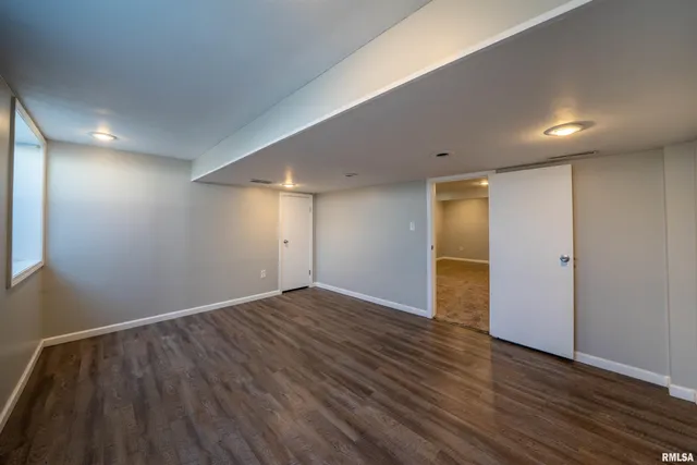 $199,900 | 1020 Mesa Drive, Peoria, IL 61607