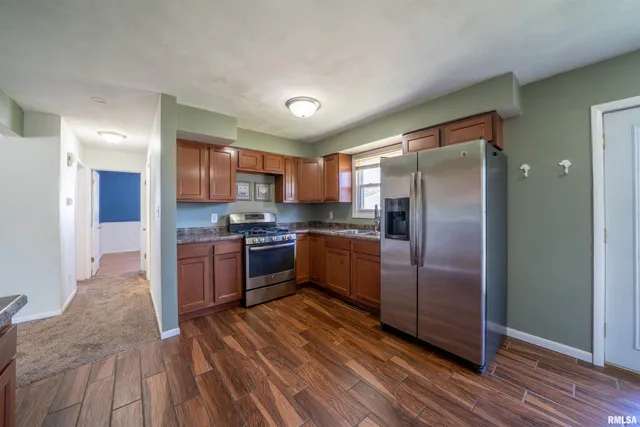 $199,900 | 1020 Mesa Drive, Peoria, IL 61607