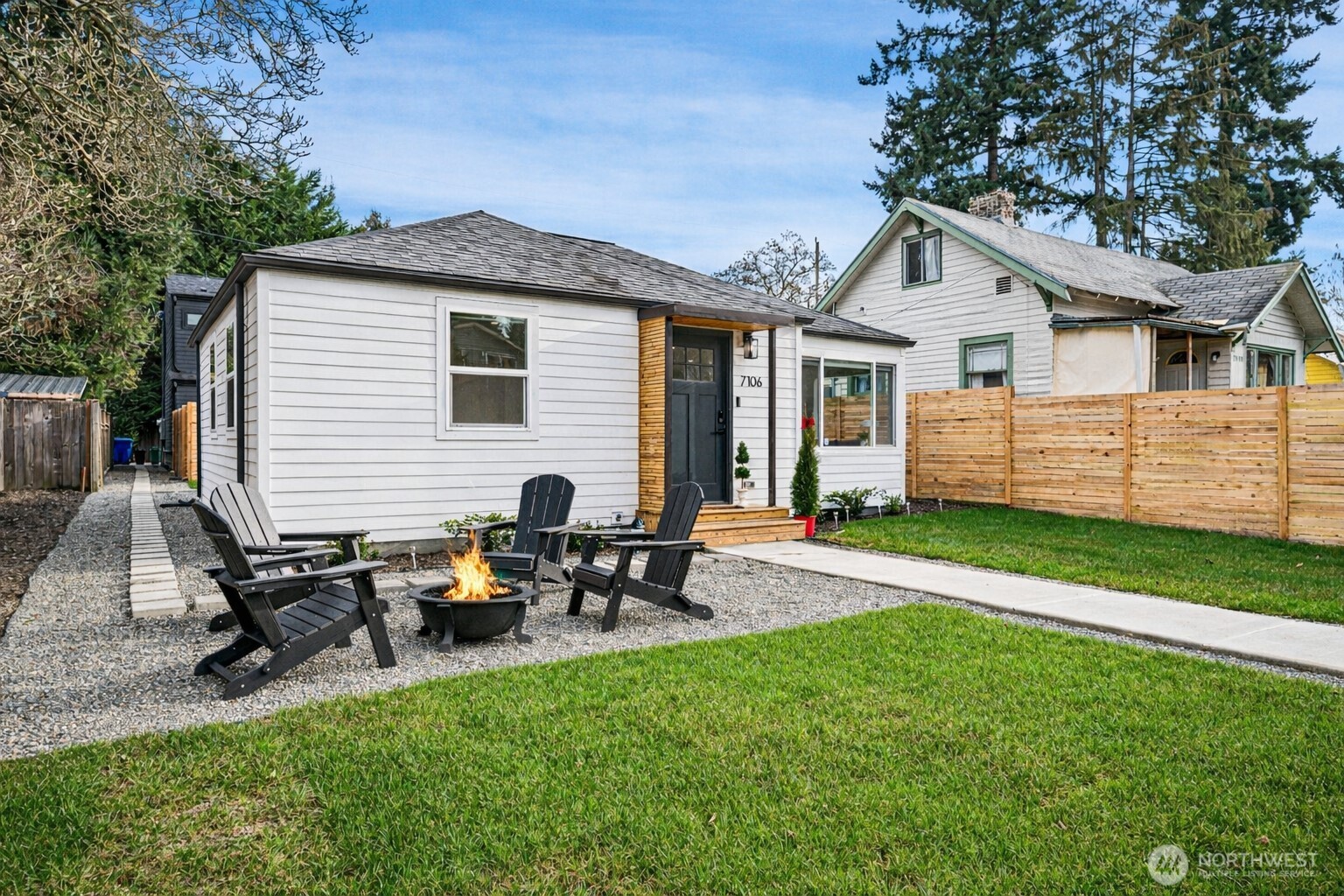 7106 32nd Avenue Southwest Seattle, WA 98126 - Photo 3 of 22