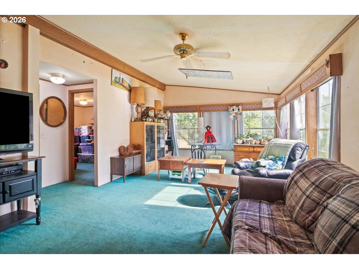 40450 South McCully Mountain Road Lyons, OR 97358 - Photo 14 of 34