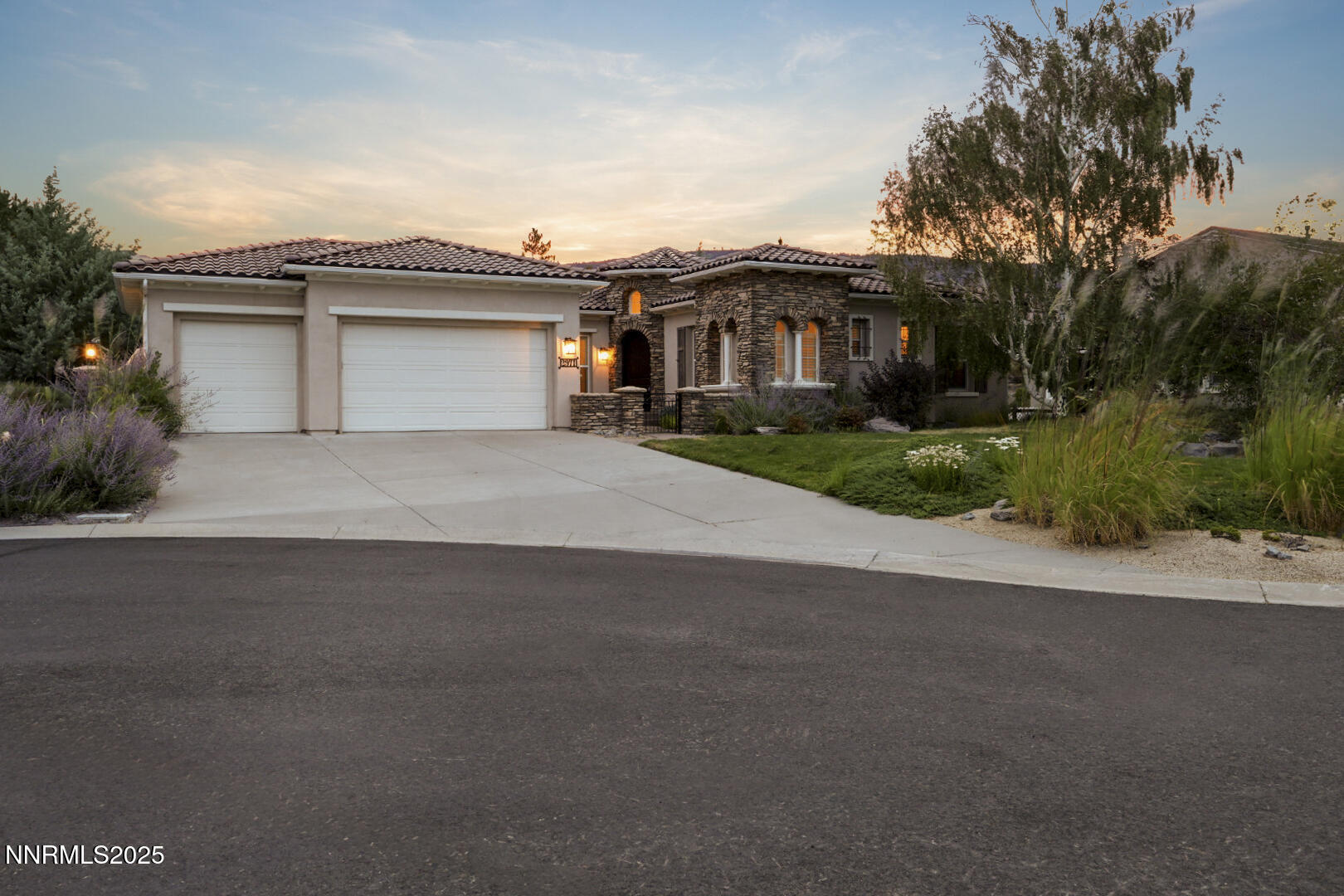 2971 Roundrock Court Reno, NV 89511 - Photo 2 of 32 IMG_1555 (1)