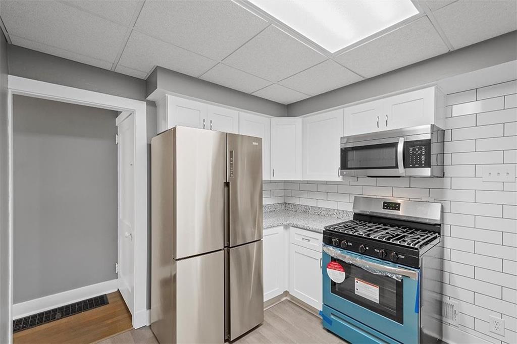 916 McNeilly Road Pittsburgh, PA 15226 - Photo 12 of 42 Gallery Image 12