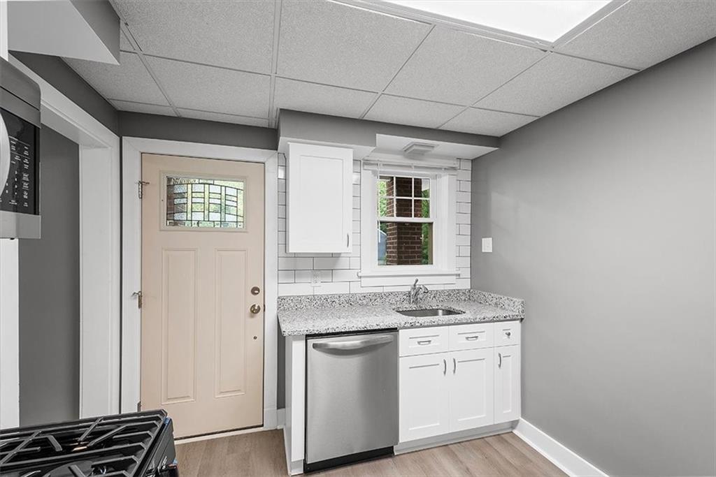 916 McNeilly Road Pittsburgh, PA 15226 - Photo 13 of 42 Gallery Image 13