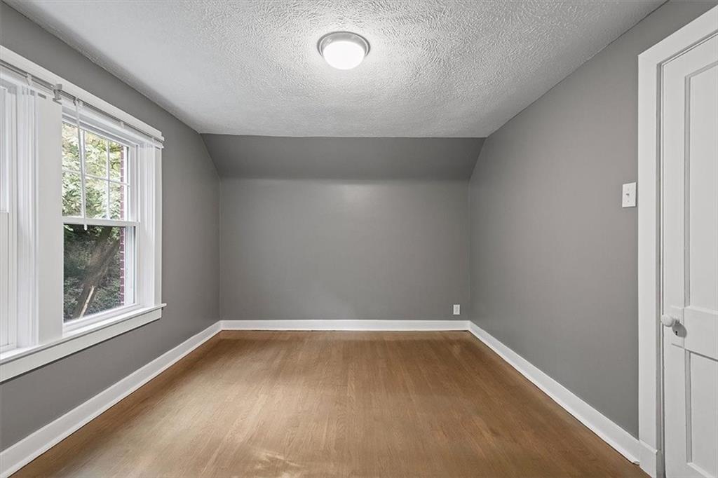 916 McNeilly Road Pittsburgh, PA 15226 - Photo 25 of 42 Gallery Image 25