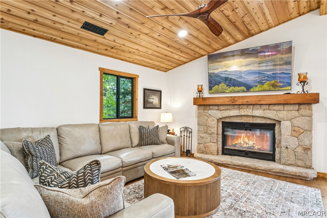 590 Arrowhead Villa Road Lake Arrowhead, CA 92352 - Photo 2 of 43