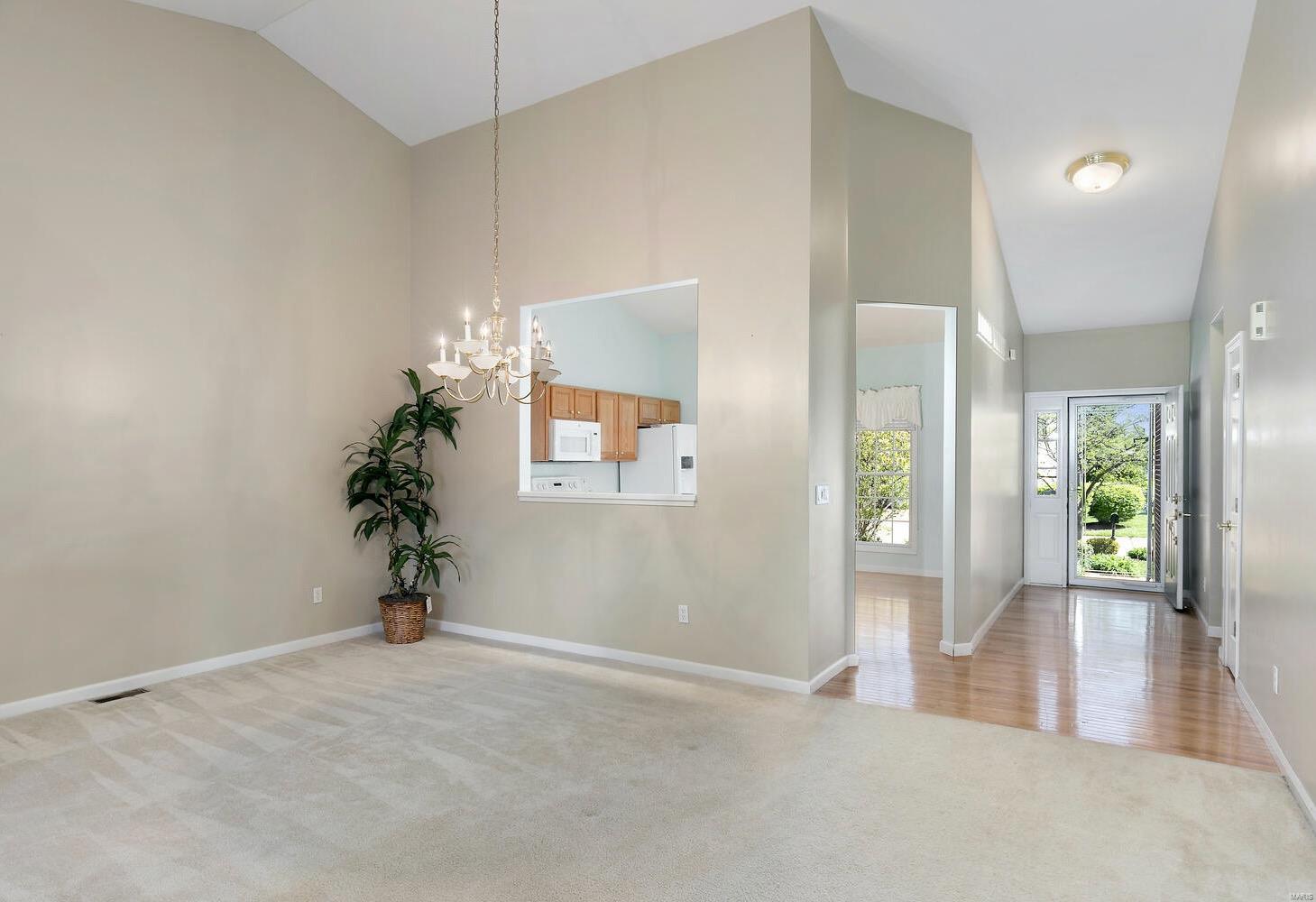 40 Bayswater Road St. Louis, MO 63128 - Photo 4 of 20 Gallery Image 4
