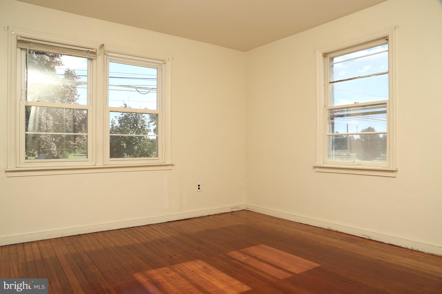 40 West Oregon Road Lititz, PA 17543 - Photo 14 of 20 First Floor Bedroom #2