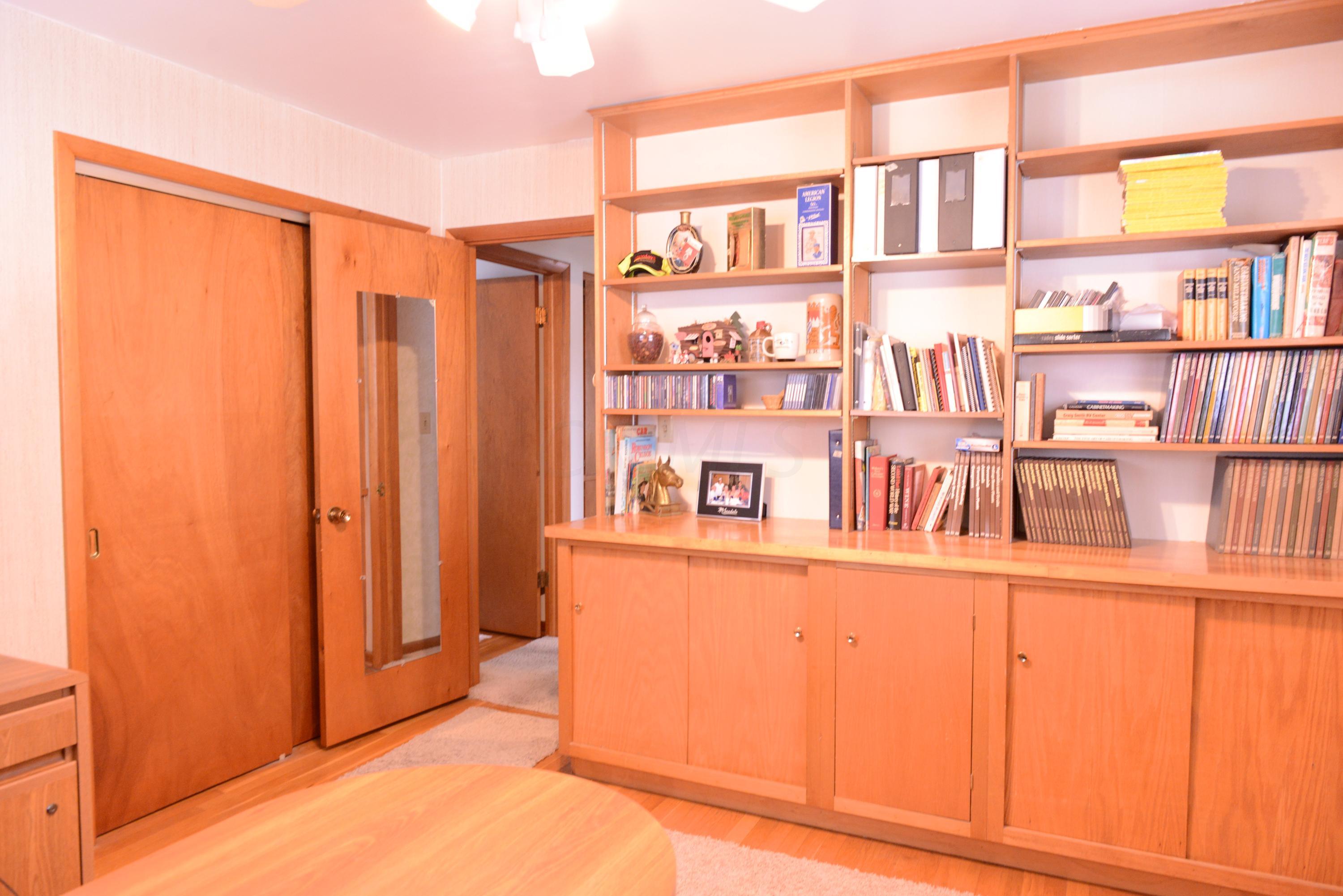 115 South Hamilton Road Columbus, OH 43213 - Photo 22 of 51