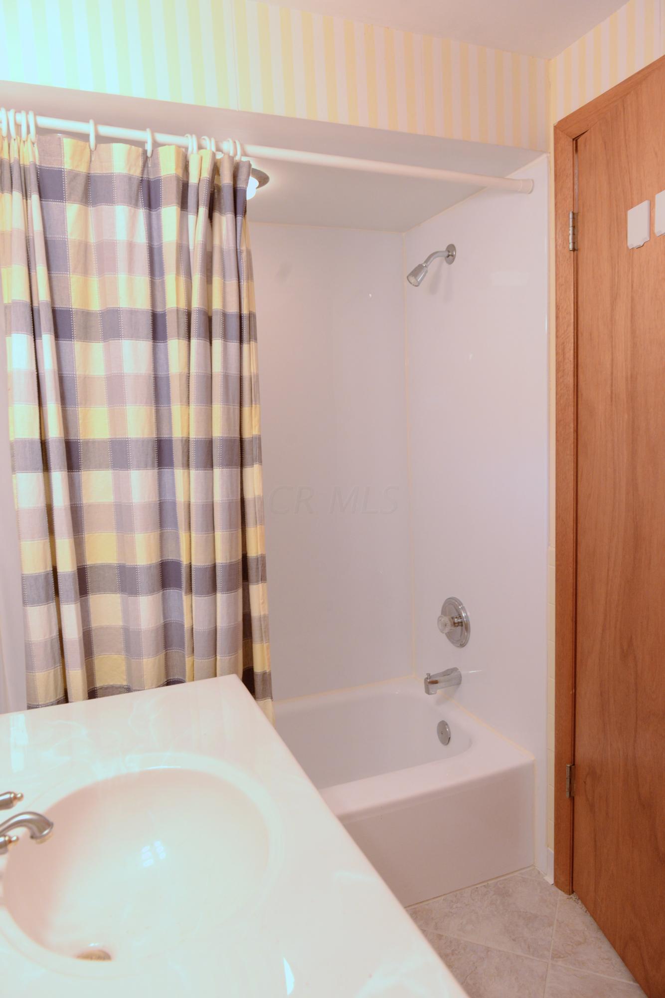 115 South Hamilton Road Columbus, OH 43213 - Photo 26 of 51