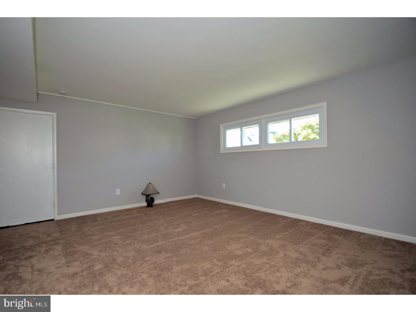 9 Geranium Road Levittown, PA 19057 - Photo 3 of 14 Living Room