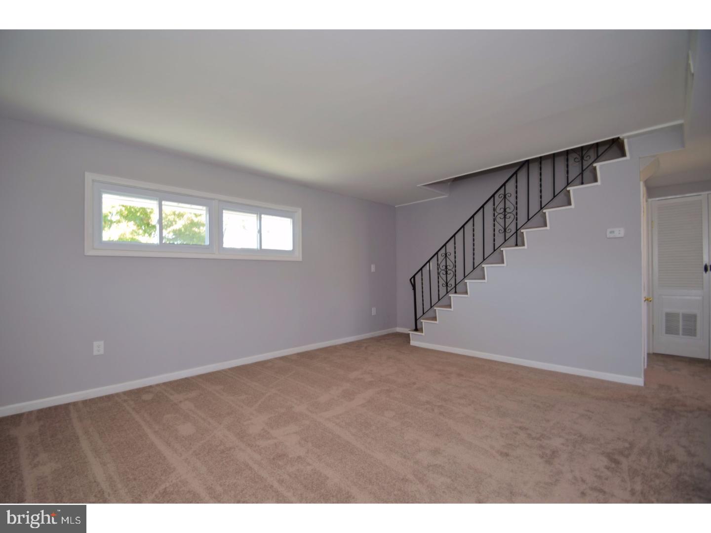 9 Geranium Road Levittown, PA 19057 - Photo 4 of 14 Living Room