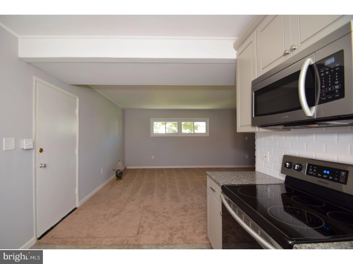 9 Geranium Road Levittown, PA 19057 - Photo 8 of 14 Kitchen