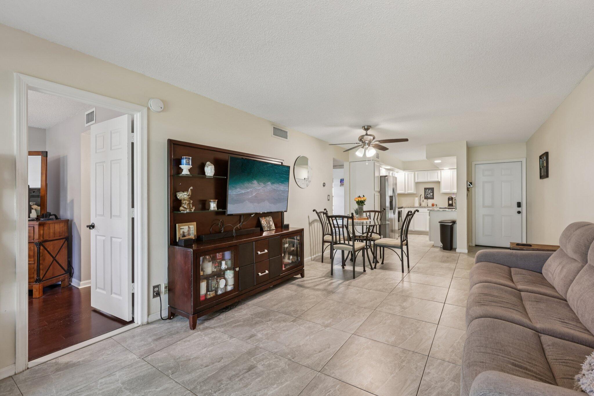301 Olivewood Place, Unit 130 Boca Raton, FL 33431 - Photo 9 of 72 44-web-or-mls-- 301 Olivewood Pl o130-S1