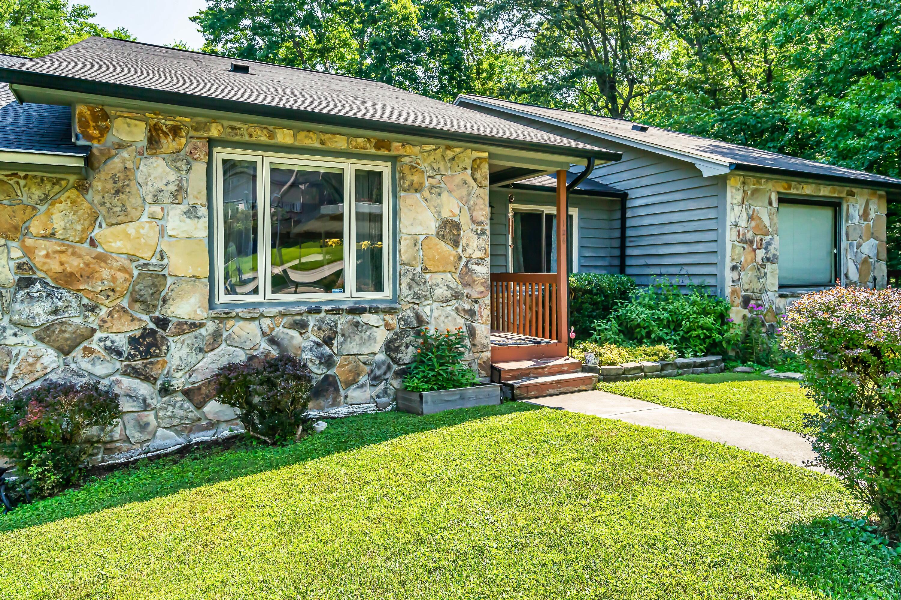 126 Hazleton Lane Oak Ridge, TN 37830 - Photo 3 of 27 126H-3