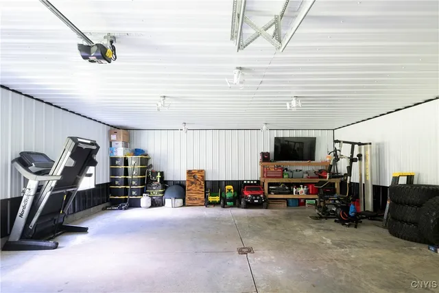 $399,900 | 1909 Rose Hill Road, Skaneateles, NY 13152