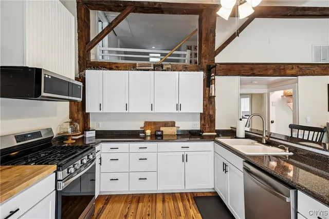 $399,900 | 1909 Rose Hill Road, Skaneateles, NY 13152