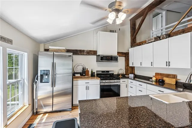 $399,900 | 1909 Rose Hill Road, Skaneateles, NY 13152