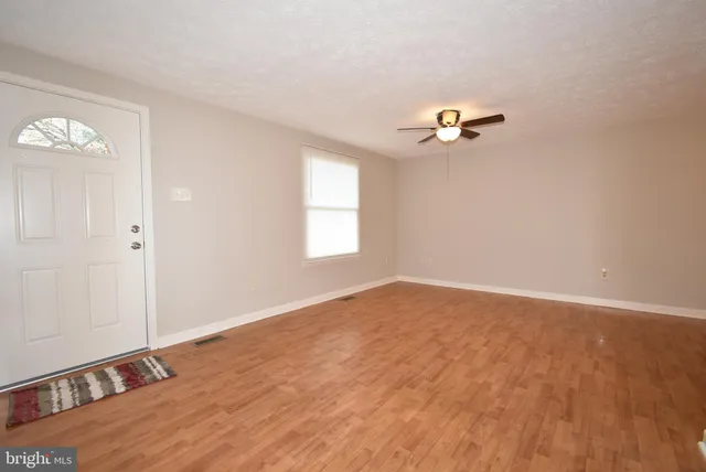 $2,650 | 7045 MacBeth Way, Eldersburg, MD 21784