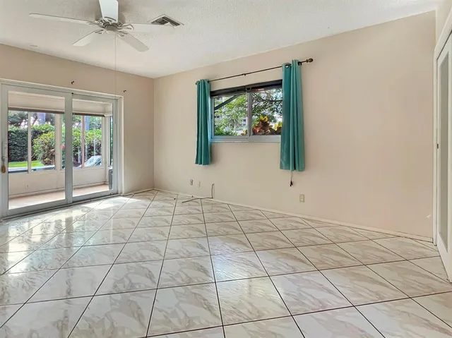 $636,000 | 1431 South Ocean Boulevard, Unit 28, Lauderdale-by-the-Sea, FL 33062