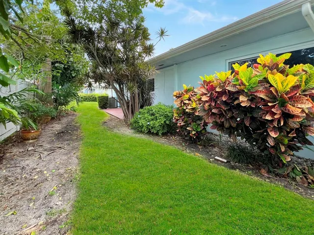 $636,000 | 1431 South Ocean Boulevard, Unit 28, Lauderdale-by-the-Sea, FL 33062