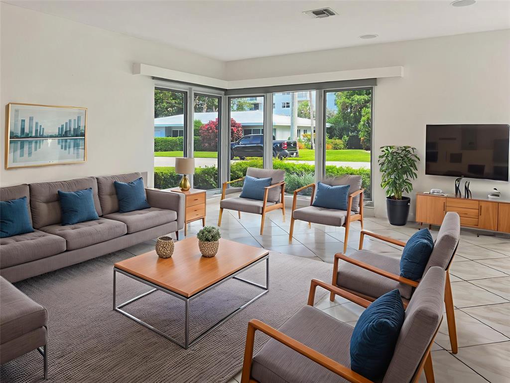 1431 South Ocean Boulevard, Unit 28 Lauderdale-by-the-Sea, FL 33062 - Photo 3 of 78 Virtual Staging