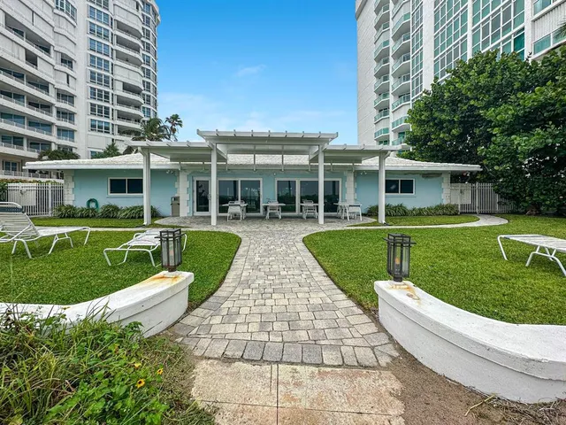 $636,000 | 1431 South Ocean Boulevard, Unit 28, Lauderdale-by-the-Sea, FL 33062