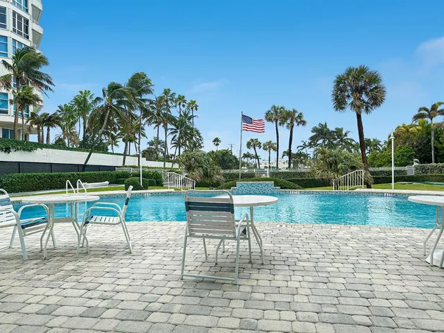 $636,000 | 1431 South Ocean Boulevard, Unit 28, Lauderdale-by-the-Sea, FL 33062