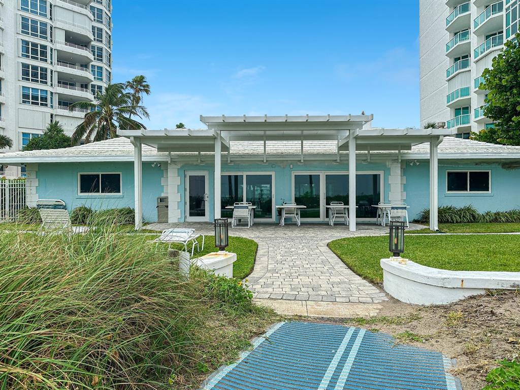 1431 South Ocean Boulevard, Unit 28 Lauderdale-by-the-Sea, FL 33062 - Photo 40 of 78 Community Clubhouse, Pool, Beach & Amenities