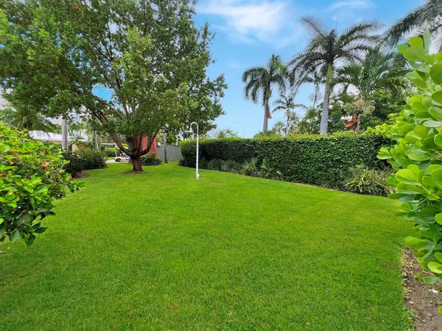 $636,000 | 1431 South Ocean Boulevard, Unit 28, Lauderdale-by-the-Sea, FL 33062