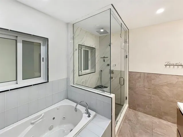 $636,000 | 1431 South Ocean Boulevard, Unit 28, Lauderdale-by-the-Sea, FL 33062