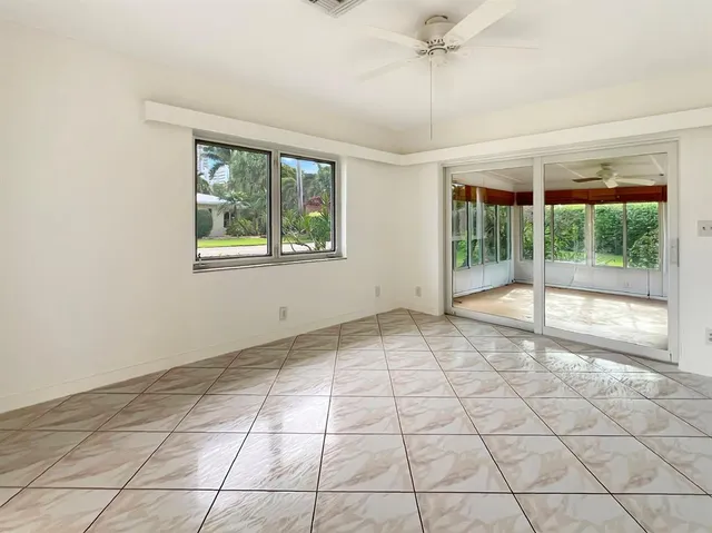 $636,000 | 1431 South Ocean Boulevard, Unit 28, Lauderdale-by-the-Sea, FL 33062