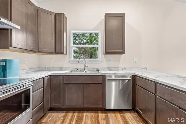 $349,900 | 1645 Brandywine Drive, De Soto, MO 63020