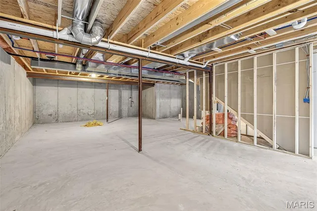 $349,900 | 1645 Brandywine Drive, De Soto, MO 63020