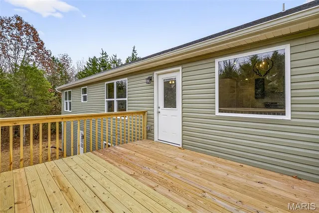 $349,900 | 1645 Brandywine Drive, De Soto, MO 63020