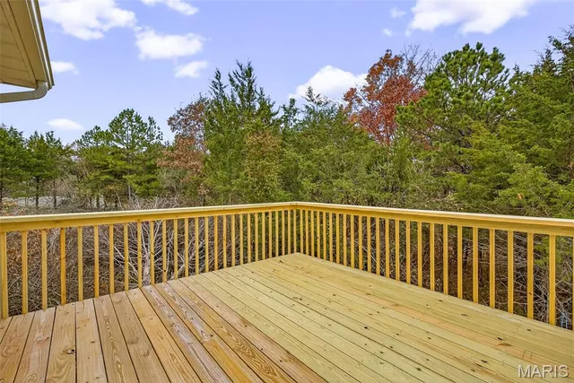 $349,900 | 1645 Brandywine Drive, De Soto, MO 63020