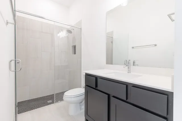 $1,039,900 | 300 Yaklin Drive, Liberty Hill, TX 78642